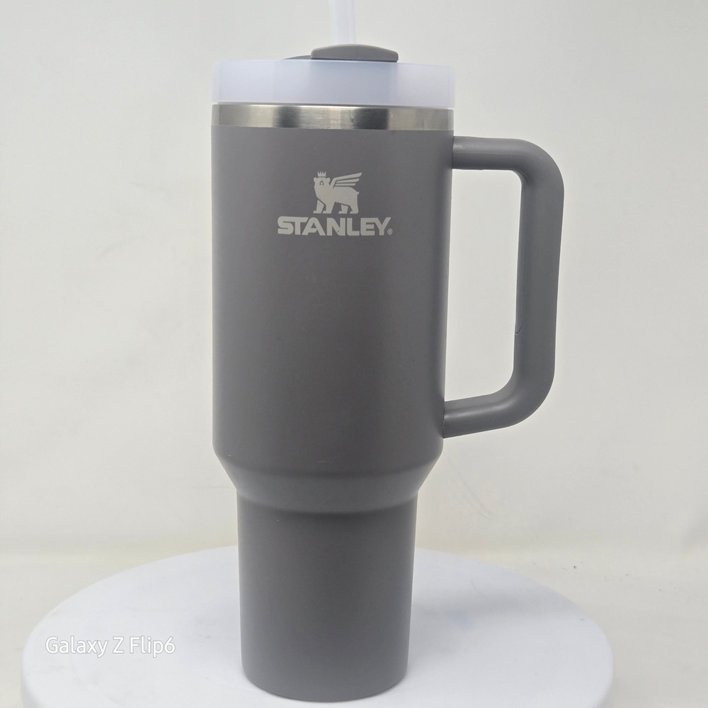 Stanley‎ Adventure Quencher H2.0 FlowState Tumbler 40oz Stone Gray Sundyne Logo